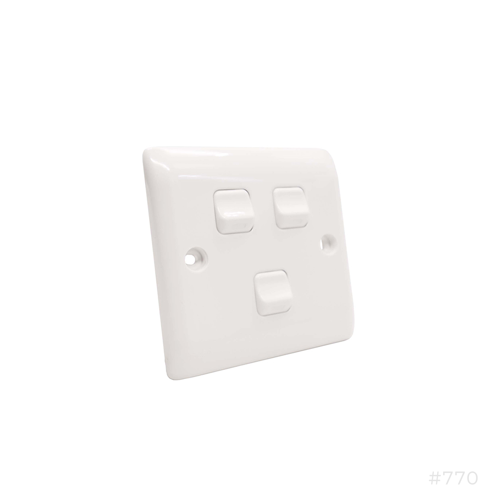 Hager 3 Gang 2 Way Switch XP8320